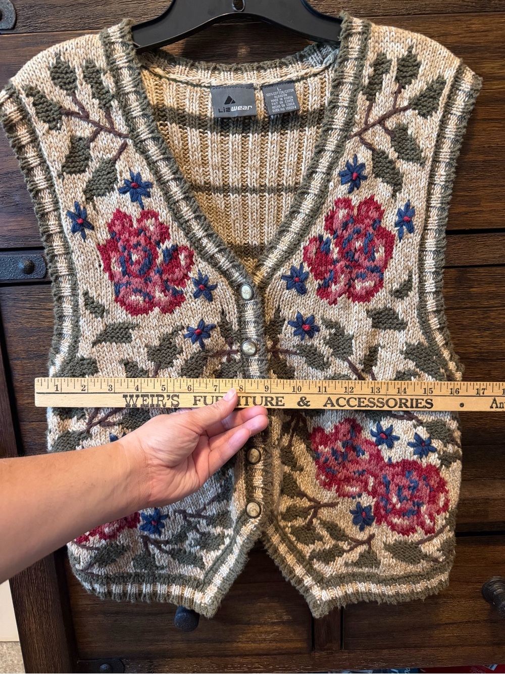 Vintage Floral Knit Button-Front Vest - Cream with Red Roses - Picture 4 of 7